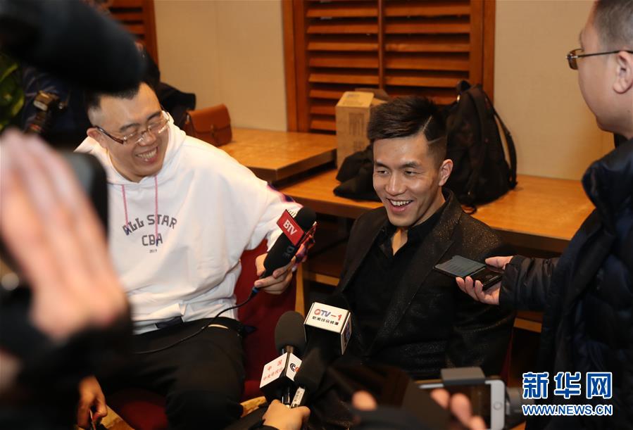 成为球队控